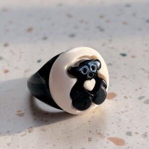 Teddy‎ Bear Heart Plastic Ring Black & White